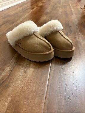 UGG Disquette Slippers